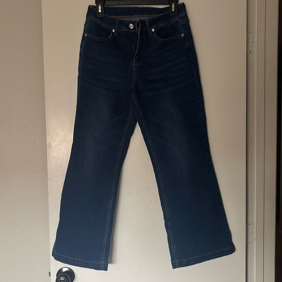 NWOT Cropped Length Jeans - Picture 1 of 2